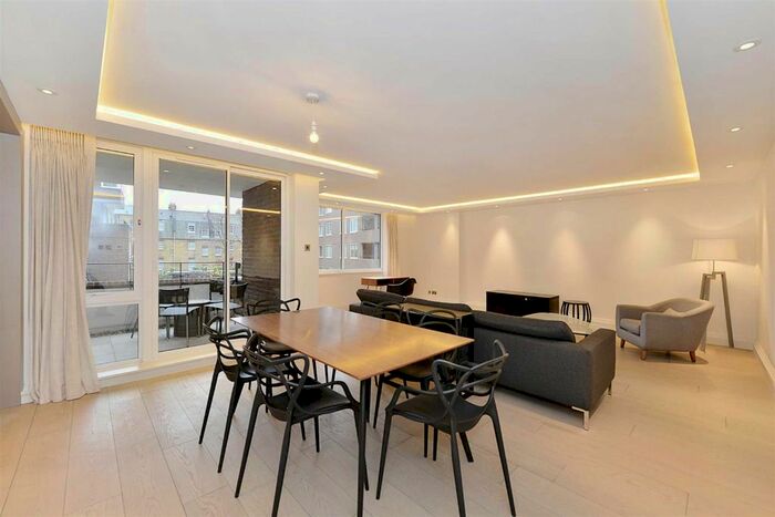 3 Bedroom Flat To Rent In Ebury Street, Belgravia, SW1W
