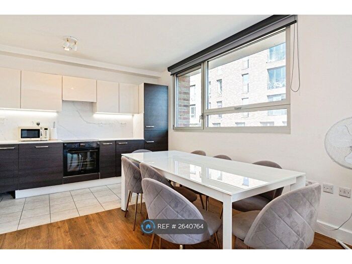 3 Bedroom Flat To Rent In Nelson Walk, London, E3