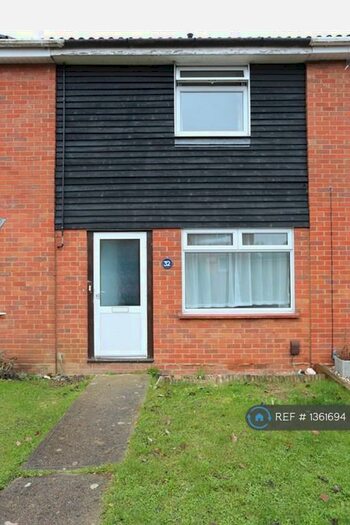 2 Bedroom Terraced House To Rent In Fraser Close, Basildon, SS15