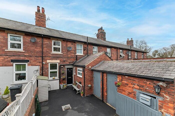 2 Bedroom Terraced House For Sale In West View, Arthington, LS21