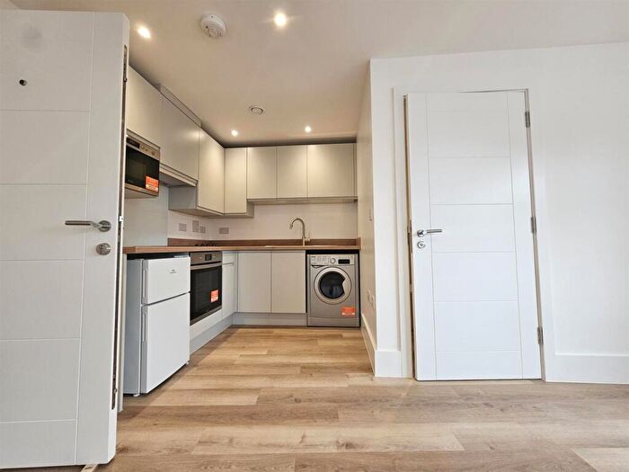 1 Bedroom Flat To Rent In Flat, Mercia House, Market Square, Sandy, SG19