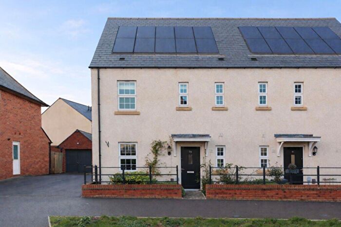 3 Bedroom Semi Detached House For Sale In Dart Avenue, Exeter, EX2