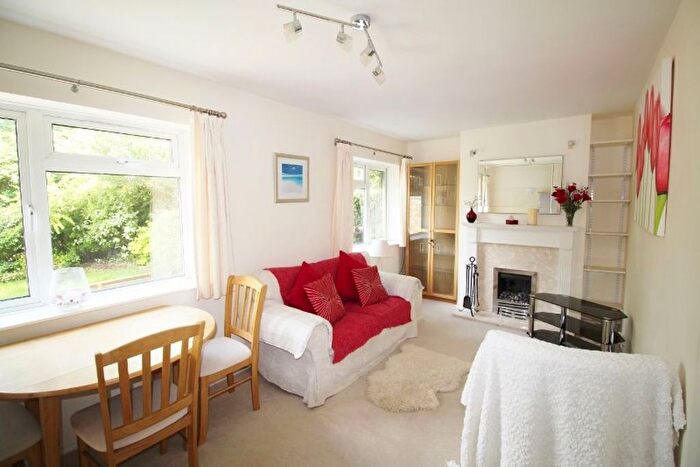 2 Bedroom Flat To Rent In Bullfinch Dene, Sevenoaks, TN13