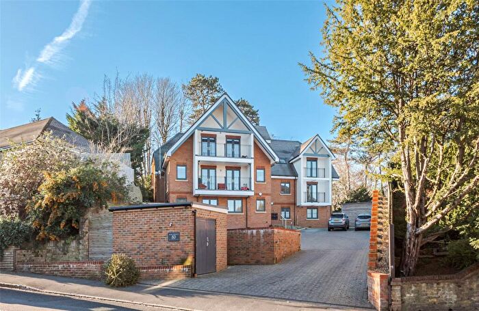 2 Bedroom Apartment For Sale In Riddlesdown Road, Purley, CR8