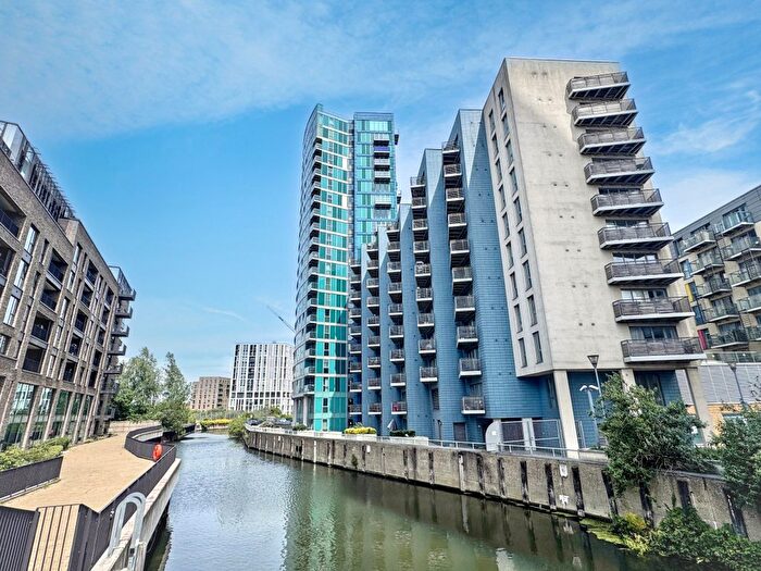 2 Bedroom Flat To Rent In High Street, Stratford, E15
