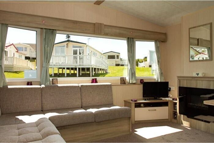 3 Bedroom Park Home For Sale In Main Road, Ventnor, PO38