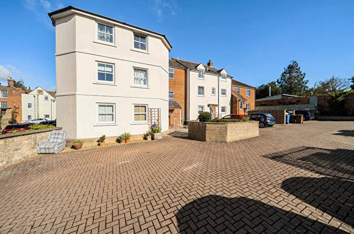 2 Bedroom Apartment For Sale In Church Street, Faringdon, Oxfordshire, SN7
