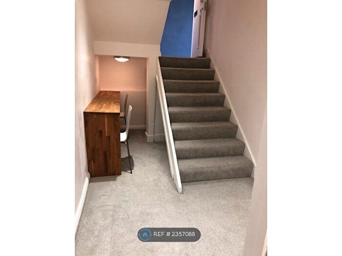 Studio To Rent In Auckland Road East, Southsea, PO5