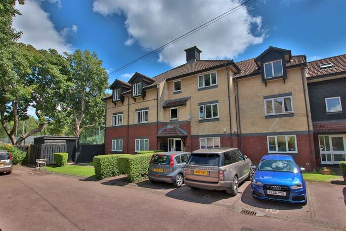 1 Bedroom Flat To Rent In Weymouth Court, Bath, BA1