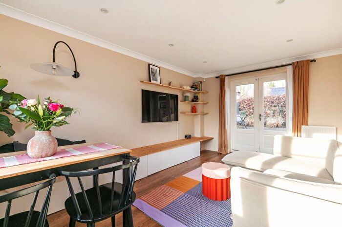 2 Bedroom Semi-Detached House For Sale In Chillandham Lane, Itchen Abbas, SO21