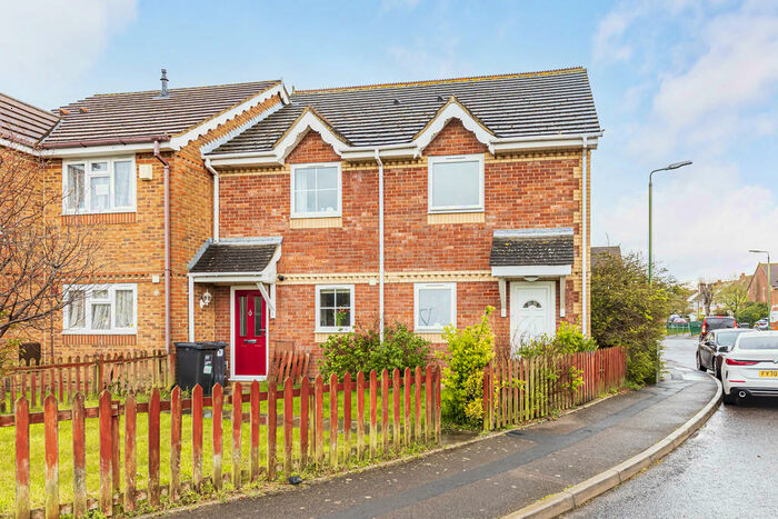 2 Bedroom End Of Terrace House To Rent In Tern Court, Bournemouth, BH6