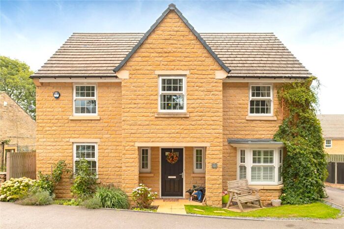 4 Bedroom Detached House For Sale In Paddock Way, Skelmanthorpe, Huddersfield, HD8