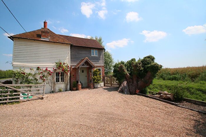 3 Bedroom Detached House For Sale In Station Road, Appledore, TN26