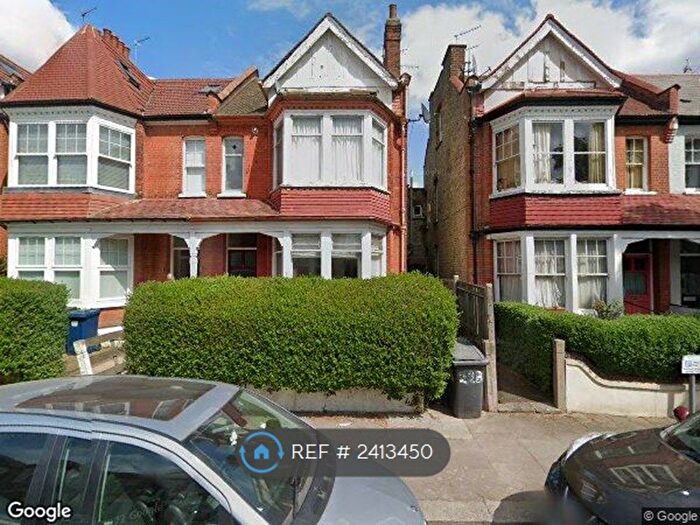 2 Bedroom Maisonette To Rent In Princes Avenue, London, N3