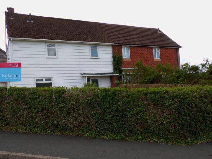 3 Bedroom Property To Rent In Millbrook Road, Pontllanfraith, Blackwood, NP12