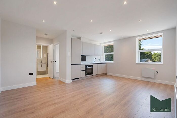 2 Bedroom Flat To Rent In Lawn Lane, Hemel Hempstead, HP3