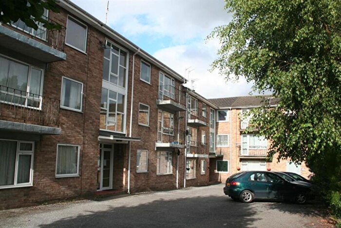 2 Bedroom Flat To Rent In Cleveland Flats, Salisbury, SP1
