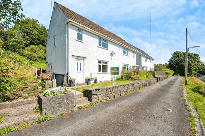 3 Bedroom Semi-Detached House For Sale In Cae Is Maen, Pontardawe, Swansea, SA8