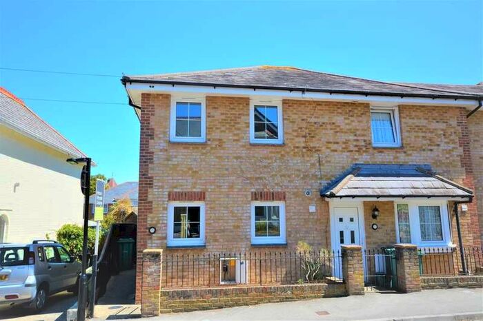 2 Bedroom End Of Terrace House To Rent In St. Johns Road, Shanklin, PO37