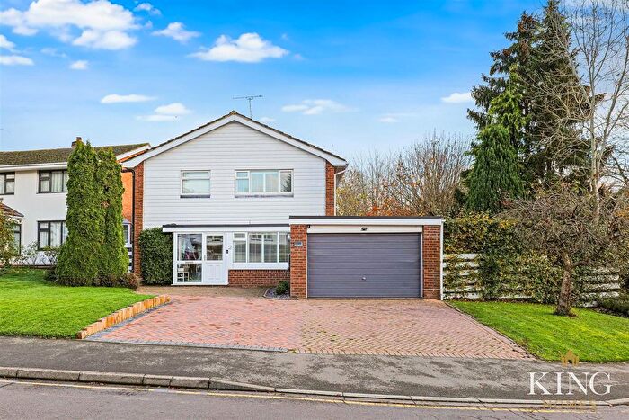 4 Bedroom Detached House For Sale In Brook End Drive, Henley-In-Arden, B95