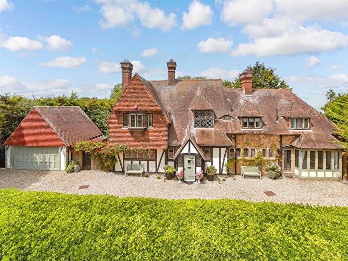 6 Bedroom Detached House To Rent In Fitzroy Avenue, Broadstairs, CT10