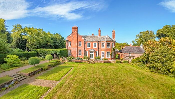 9 Bedroom Detached House For Sale In The Street, Selling, Faversham, Kent, ME13