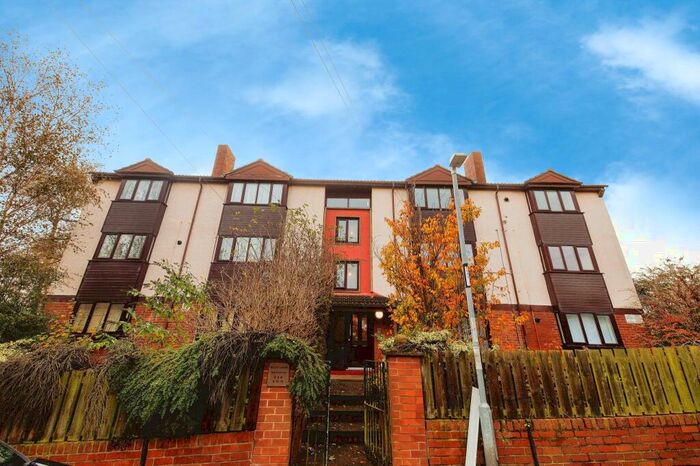 2 Bedroom Flat To Rent In Castle Green, Sunderland, Tyne And Wear, SR3