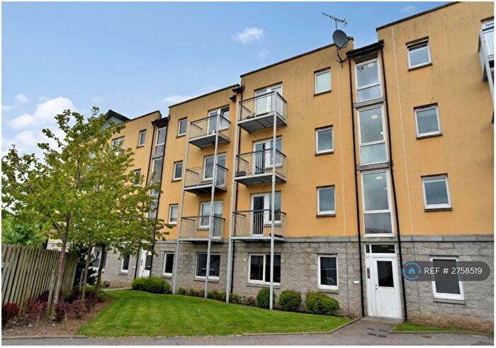 2 Bedroom Flat To Rent In King Street, Aberdeen, AB24