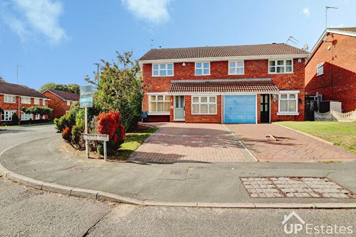 3 Bedroom Semi-Detached House For Sale In Stonefield Close, Coventry, CV2