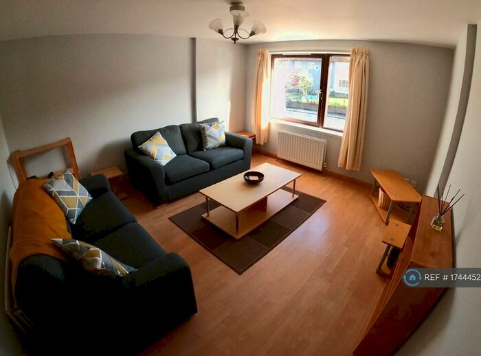 3 Bedroom Flat To Rent In Morrison Drive, Aberdeen, AB10