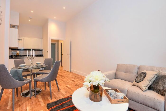 1 Bedroom Flat To Rent In Oak House, Harvest Crescent, Fleet, GU51