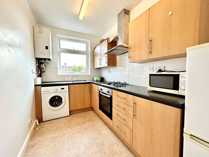 1 Bedroom Flat To Rent In Bilton Road, Perivale, Greenford, UB6