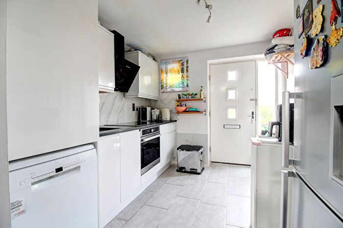 2 Bedroom Terraced House For Sale In Englefield Way, Basingstoke, RG24