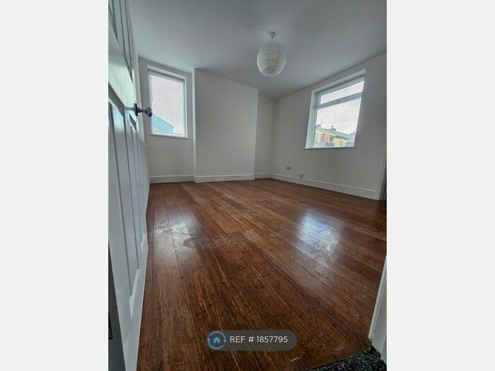 2 Bedroom Terraced House To Rent In Blackpool Road, Ashton-On-Ribble, Preston, PR2