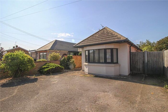 3 Bedroom Bungalow To Rent In Warwick Road, Rayleigh, Essex, SS6