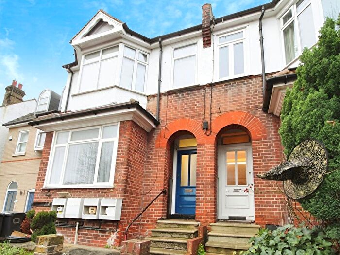 Studio To Rent In Glossop Road, South Croydon, CR2