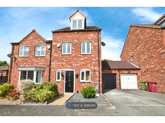 3 Bedroom Semi-Detached House To Rent In Barnard Meadows, Kirton Lindsey, Gainsborough, DN21