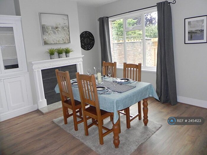 3 Bedroom Terraced House To Rent In Claremont Avenue, Hull, HU6