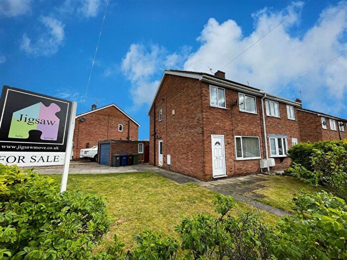 3 Bedroom Semi-Detached House For Sale In Millfield Drive, Camblesforth, YO8