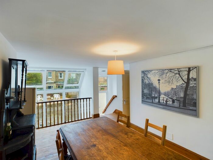 4 Bedroom Semi-Detached House To Rent In Cedars Road, London, W4