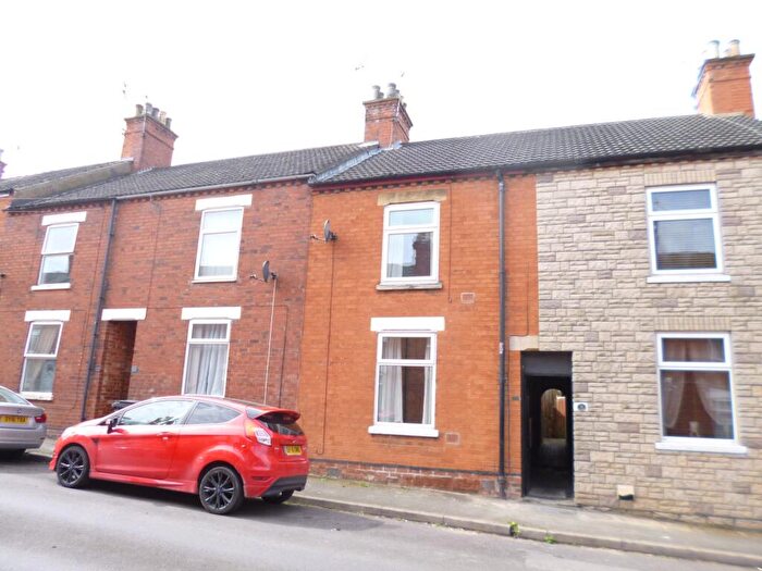 3 Bedroom Terraced House To Rent In Victoria Street, Grantham, NG31