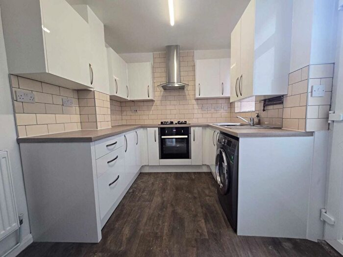 5 Bedroom Terraced House To Rent In Arno Avenue, Nottingham, NG7