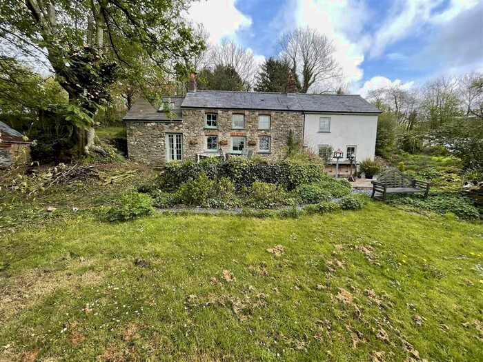 4 Bedroom Farm For Sale In Talog, Carmarthen SA33