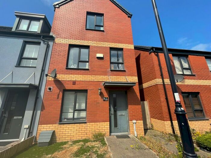 4 Bedroom House To Rent In Ffordd Y Mileniwm, Barry, CF62