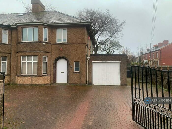 3 Bedroom Flat To Rent In Mollington Road, Blackburn, BB2