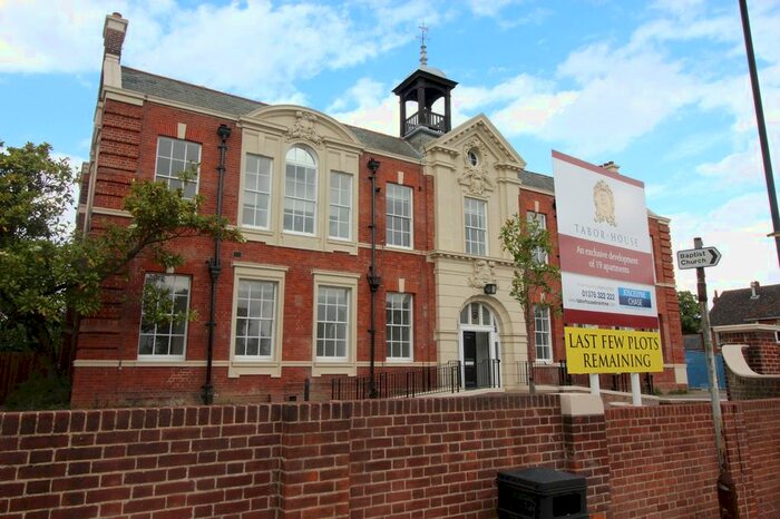 1 Bedroom Flat To Rent In Tabor House, 5 Coggeshall Road, Braintree, Essex CM7