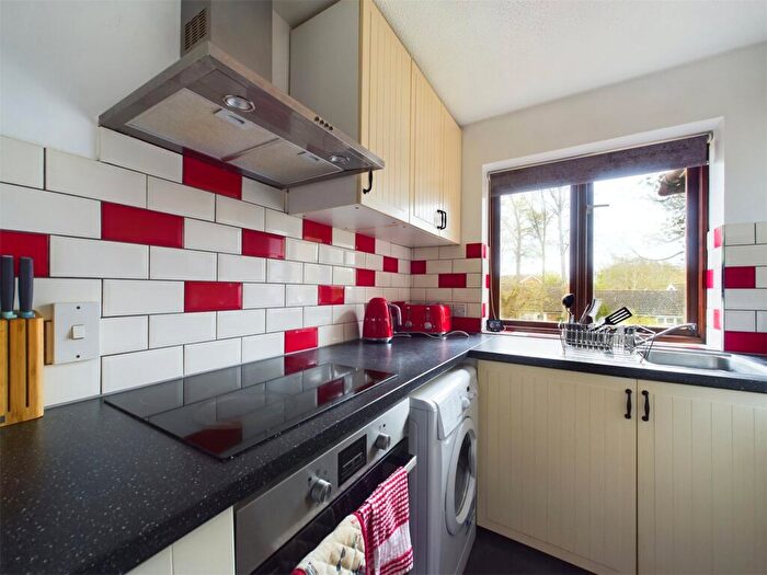 1 Bedroom Apartment To Rent In Lindores Road, Holyport, Maidenhead, Berkshire, SL6