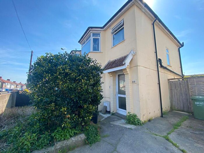 4 Bedroom House To Rent In Wades Road, BS34