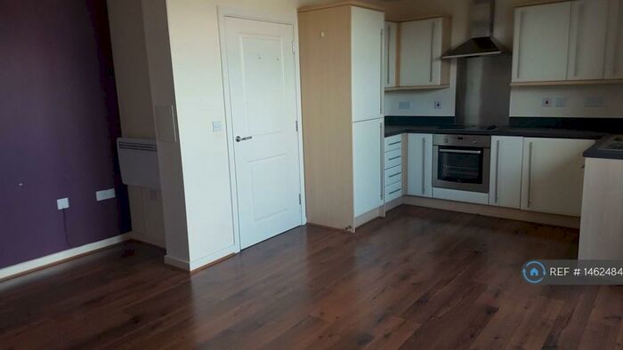 1 Bedroom Flat To Rent In The Junction, Slough, SL2
