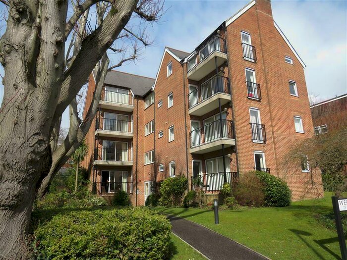 2 Bedroom Apartment To Rent In Westwood Road, Southampton, SO17